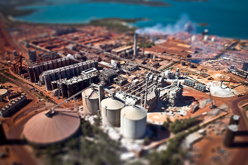 alumina refinery.jpg