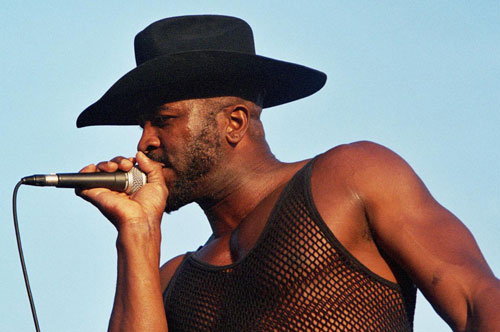 Arrest warrant issued for Eek-A-Mouse