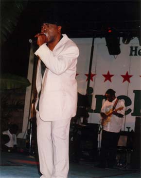 Sugar Minott is diagnosed with a heart condition.