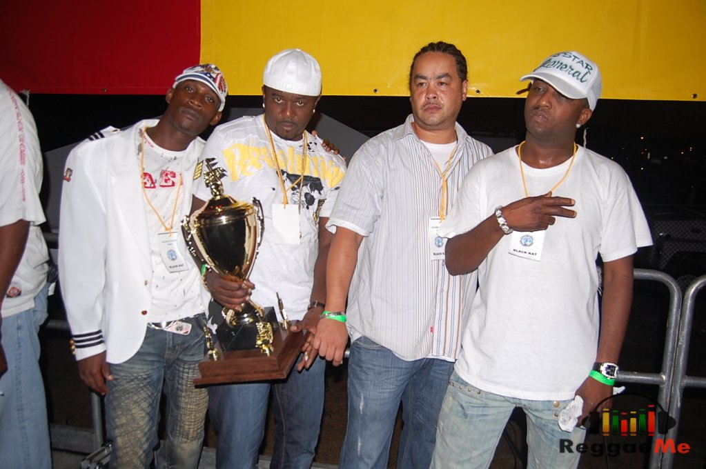 Black Kat World Clash Trophy Pic 2009